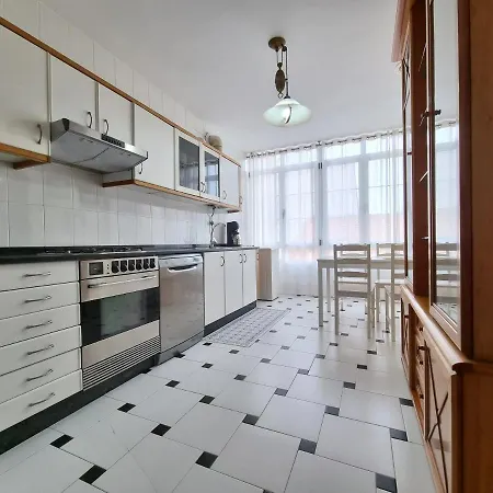 Apartamento Piso De 3 A 3 Minutos De La Playa. *